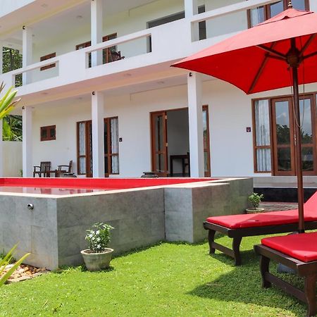 Villa Red Pool Hikkaduwa Esterno foto