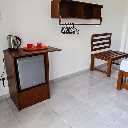 Villa Red Pool Hikkaduwa Esterno foto
