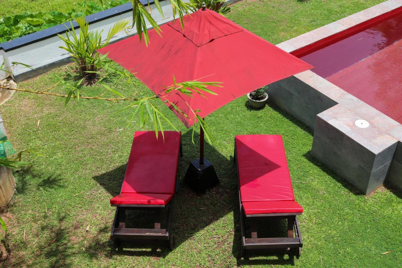 Villa Red Pool Hikkaduwa Esterno foto