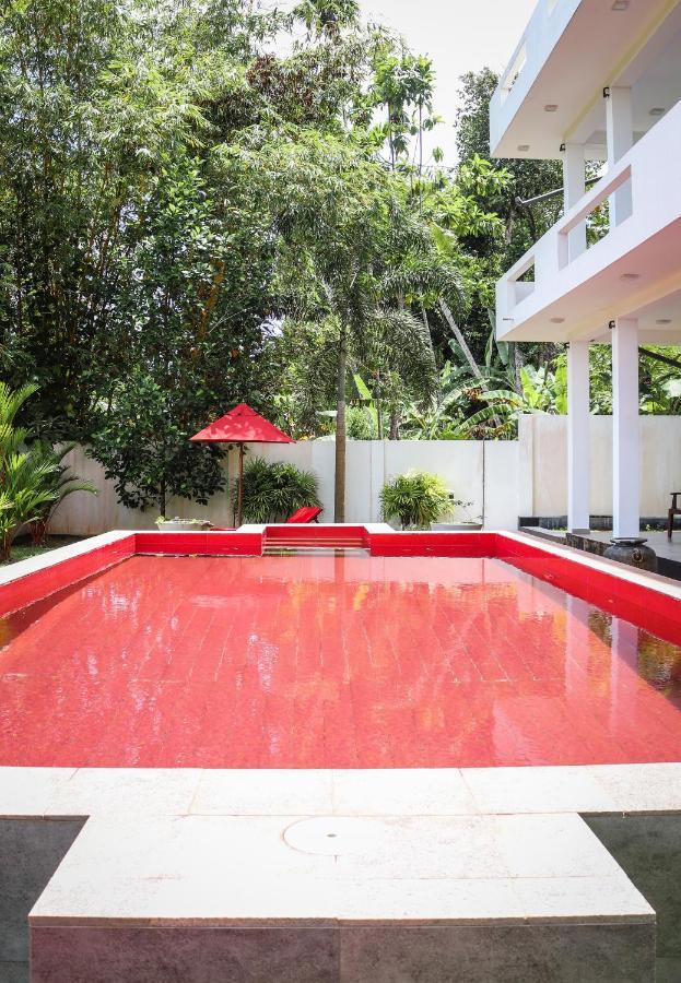 Villa Red Pool Hikkaduwa Esterno foto